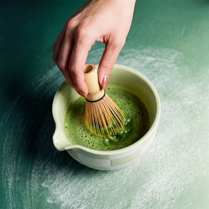 Matcha Starter Set Green komplett mit Bambusbesen Bambuslöffel und Besenhalter